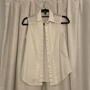 Ann Taylor sleeveless button up